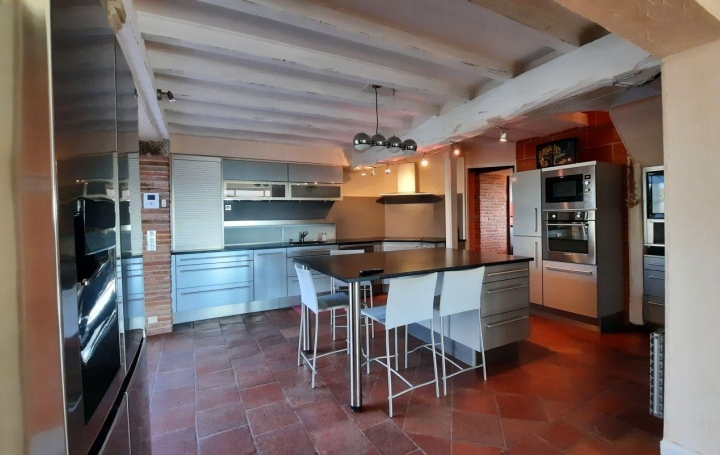 Villa LACAUGNE 320 m2 567 000 € Villa LACAUGNE 320 m2 567 000 €